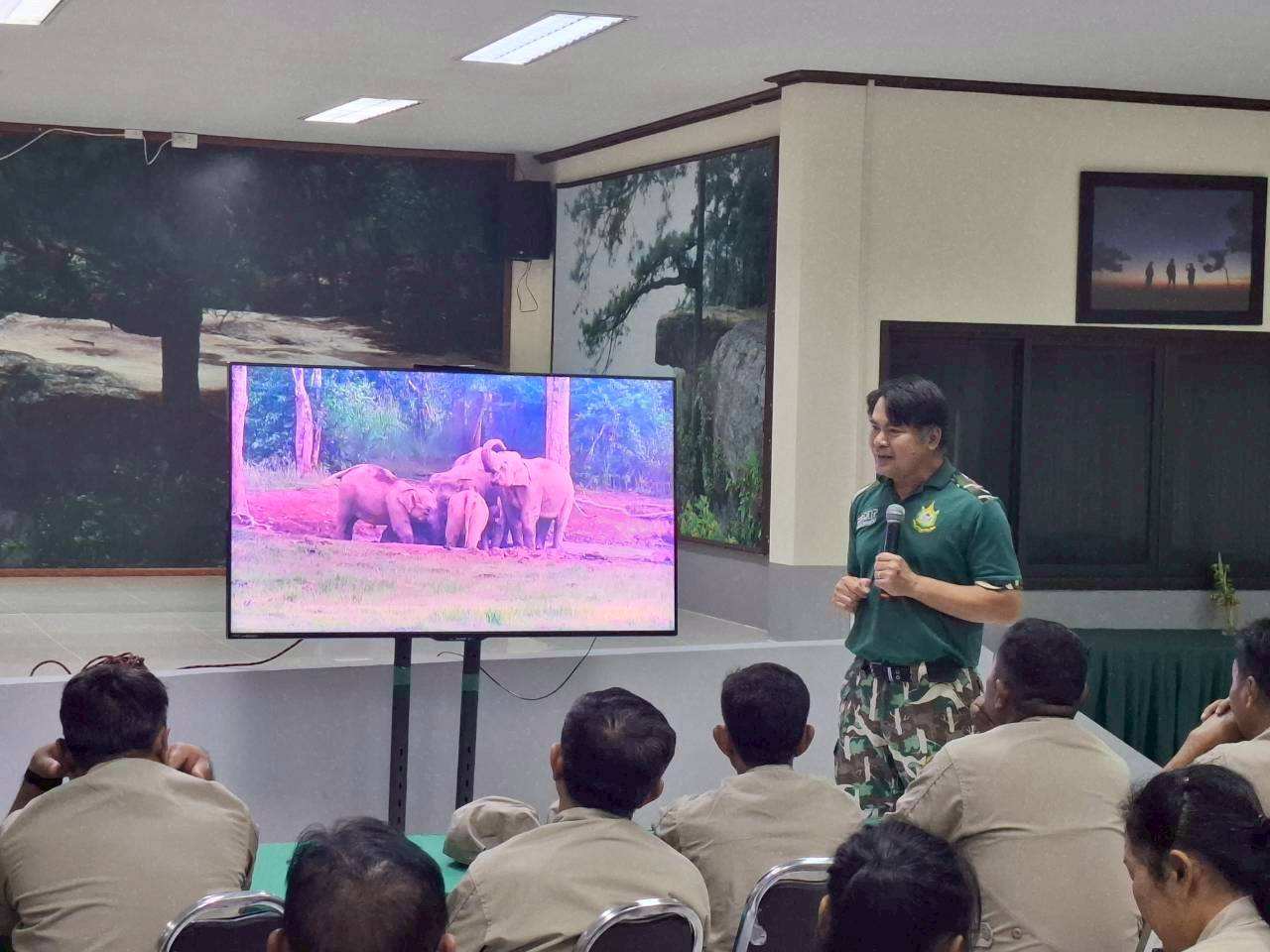 LINE_ALBUM_ทบทวน อปพร. 68_250813_523_397.jpg